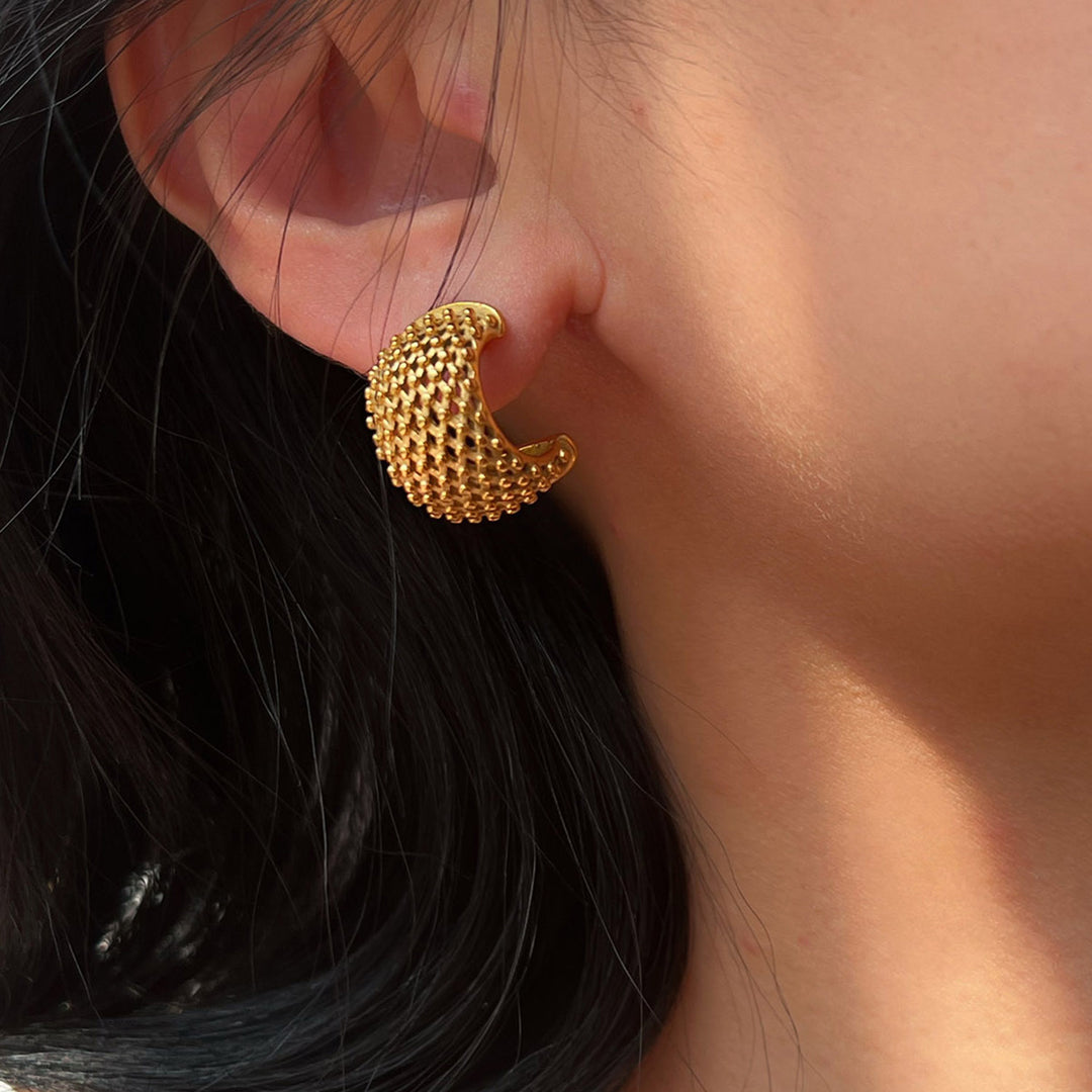 youthwayfashion-rhombic-grid-hoop-earrings-2