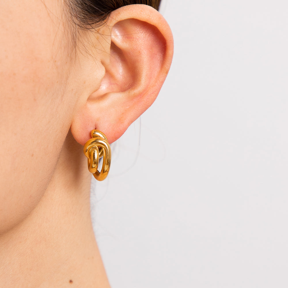 youthwayfashion-kink-gold-matching-stud-earrings-3