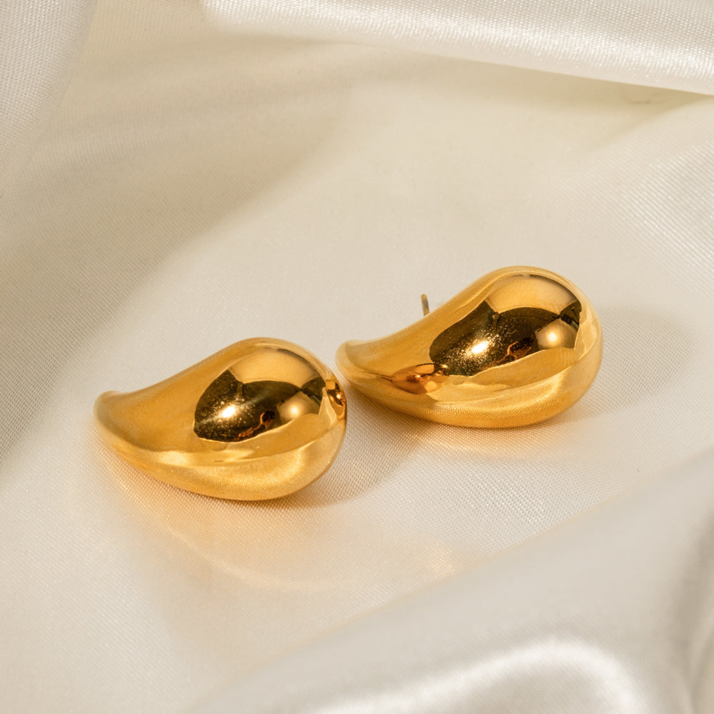 youthwayfashion-gold-teardrop-stud-earrings-5