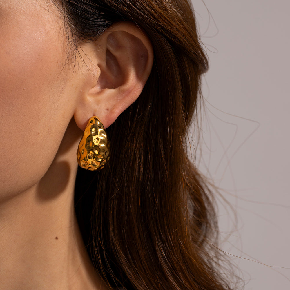 youthwayfashion-gold-lava-teardrop-stud-earrings-3