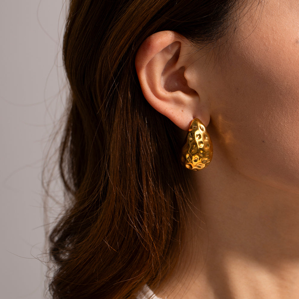 youthwayfashion-gold-lava-teardrop-stud-earrings-4