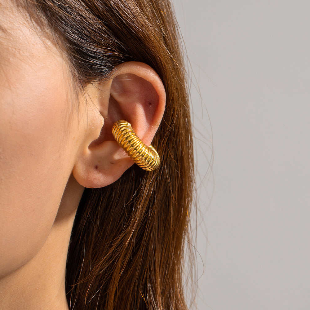 youthwayfashion-gold-wide-tube-earrings-3