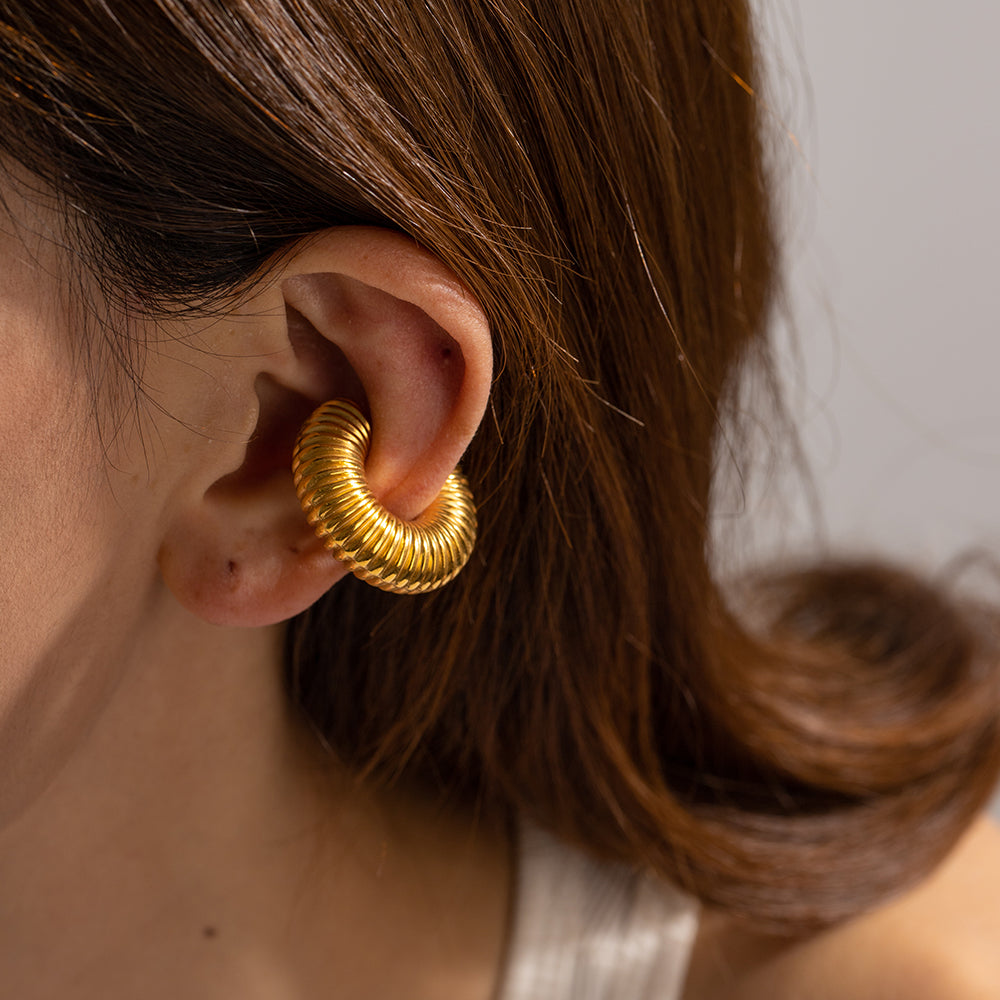 youthwayfashion-gold-wide-tube-earrings-4