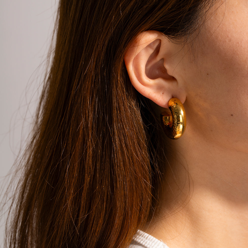 youthwayfashion-gold-chunky-cc-shape-earrings-3