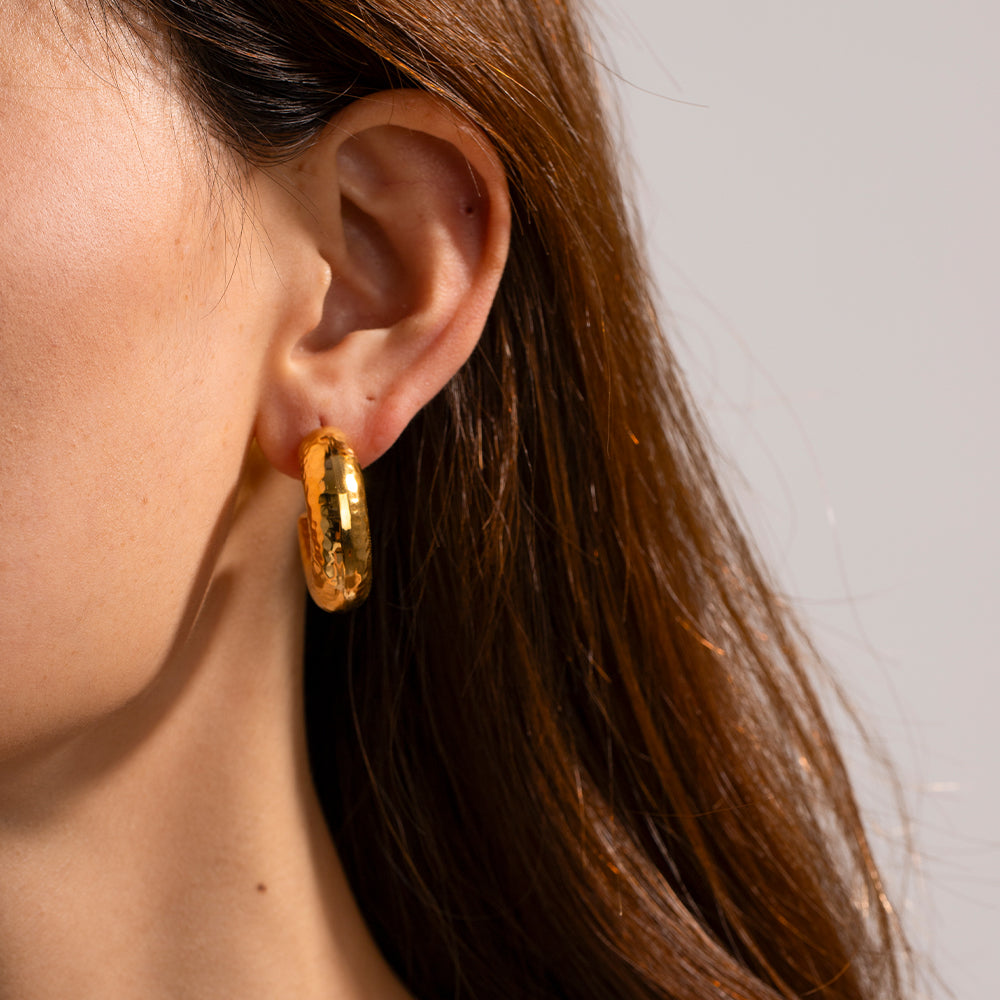 youthwayfashion-gold-chunky-cc-shape-earrings-4