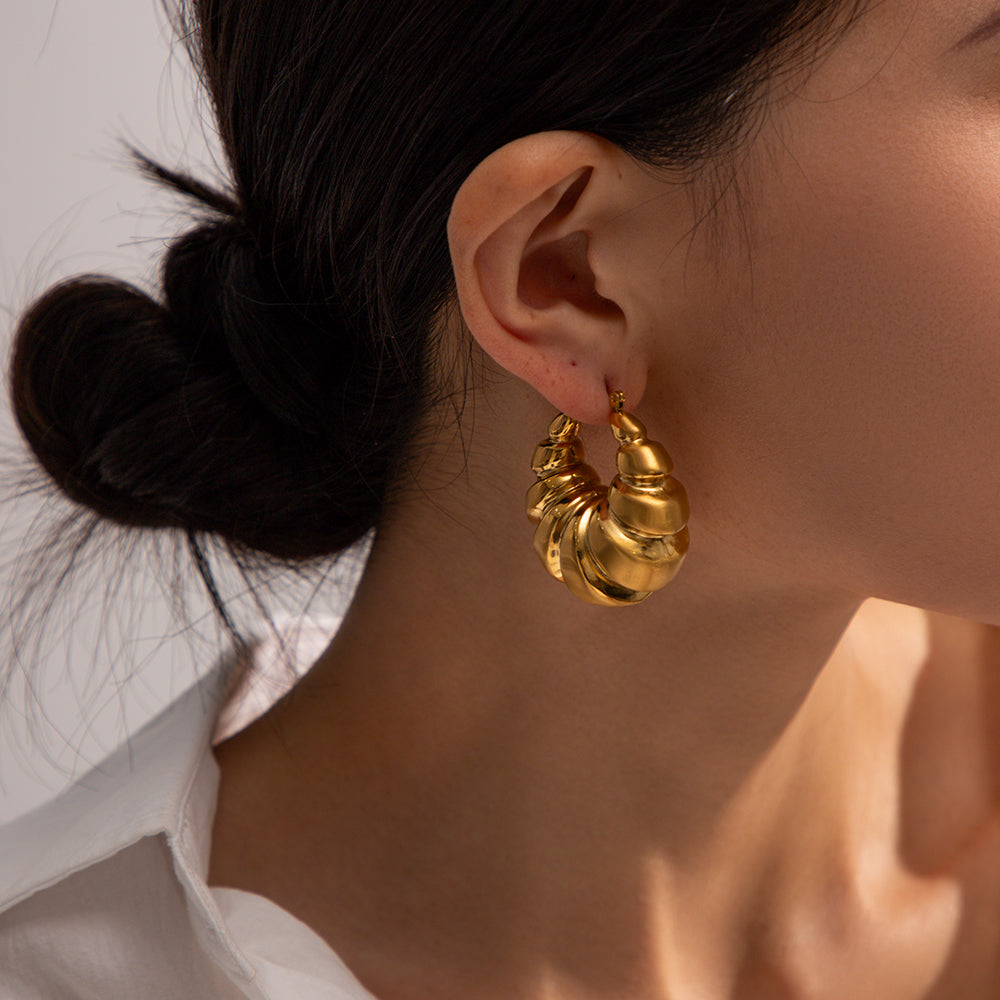 youthwayfashion-croissant-hoop-earrings-3