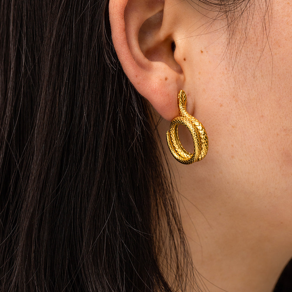 youthwayfashion-serpentine-hoop-earrings-2