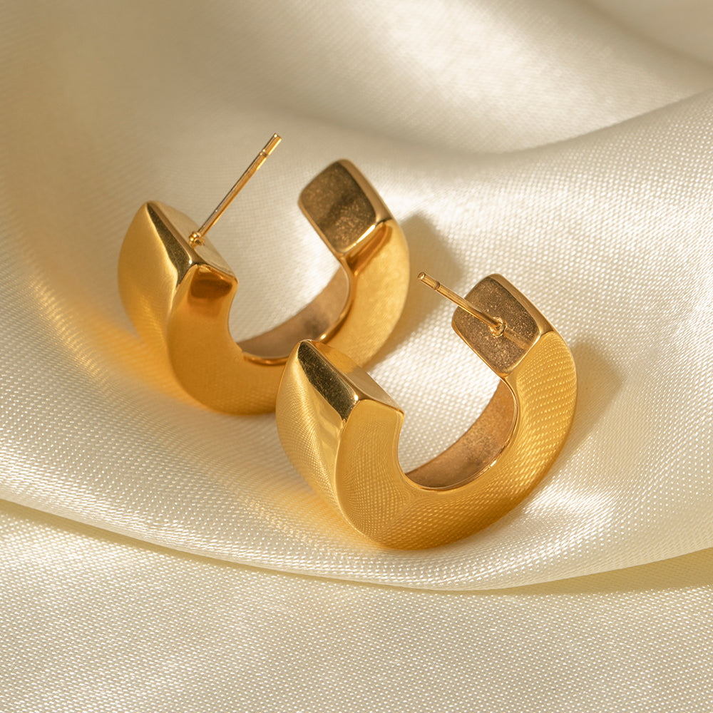 youthwayfashion-gold-plated-c-shape-stud-earrings-5