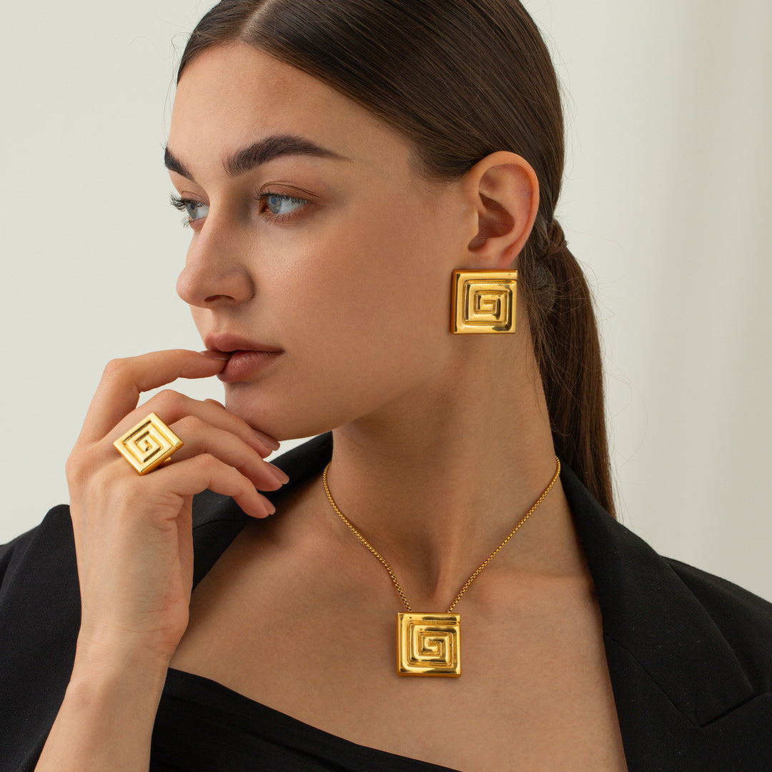 youthwayfashion-fret-18k-gold-earrings-2