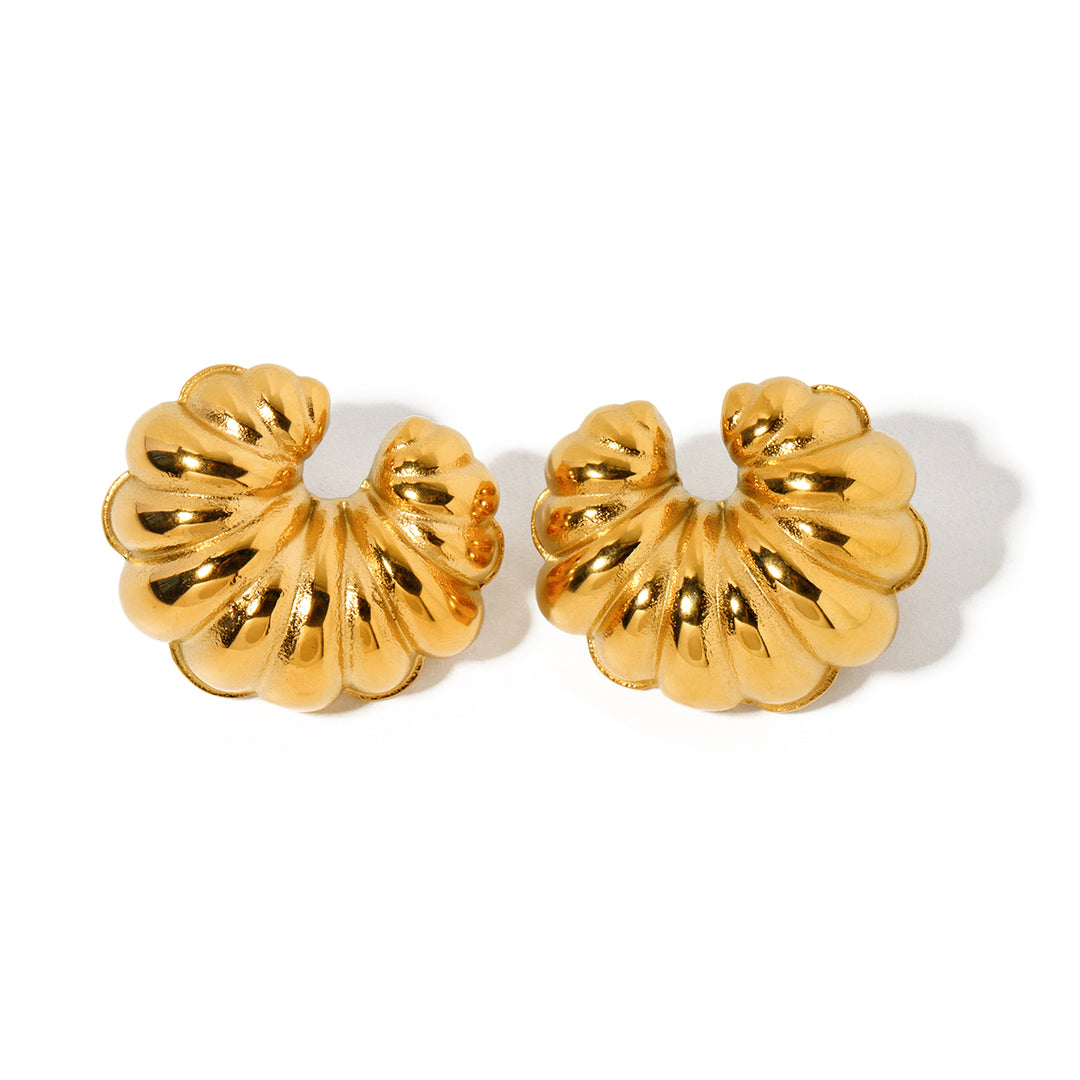 youthwayfashion-croissant-18k-gold-earrings-1