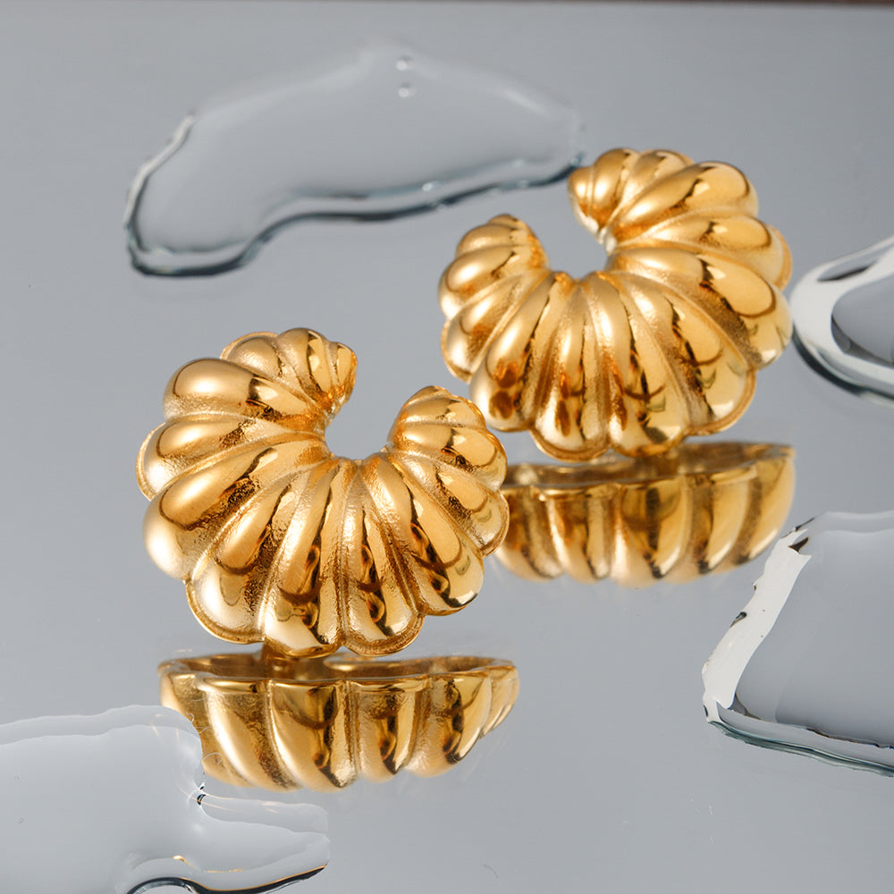 youthwayfashion-croissant-18k-gold-earrings-4