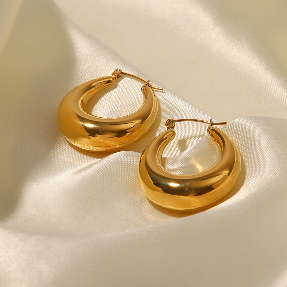 youthwayfashion-girls-crescent-hoop-earrings-4