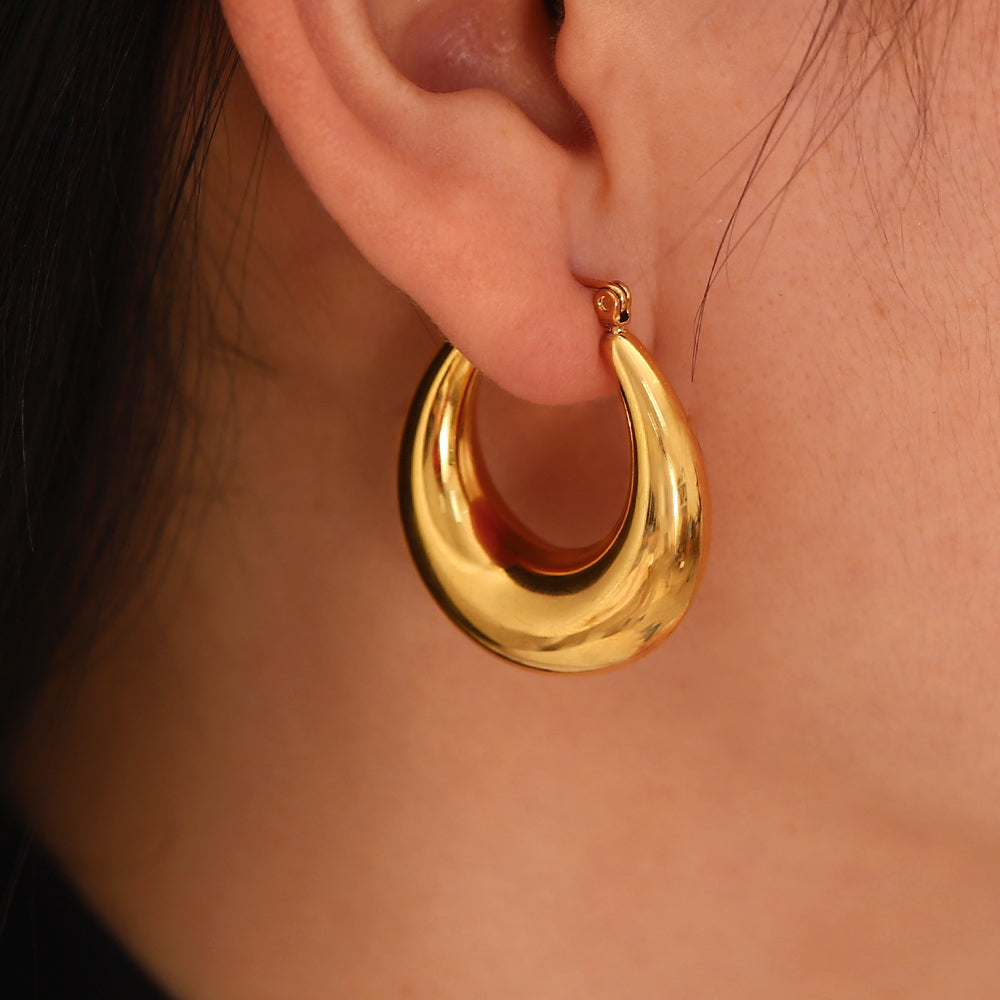 youthwayfashion-girls-crescent-hoop-earrings-2