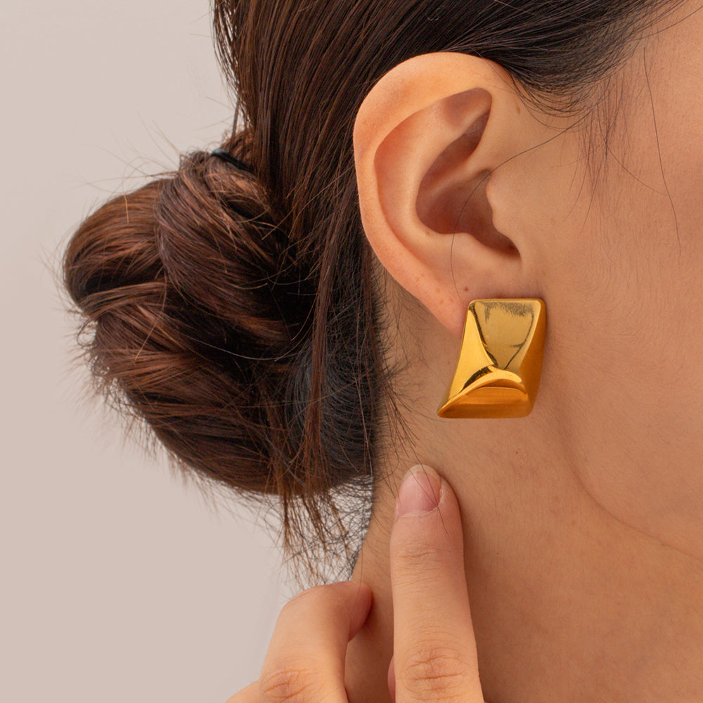 youthwayfashion-cubic-square-earrings-gold-18k-2