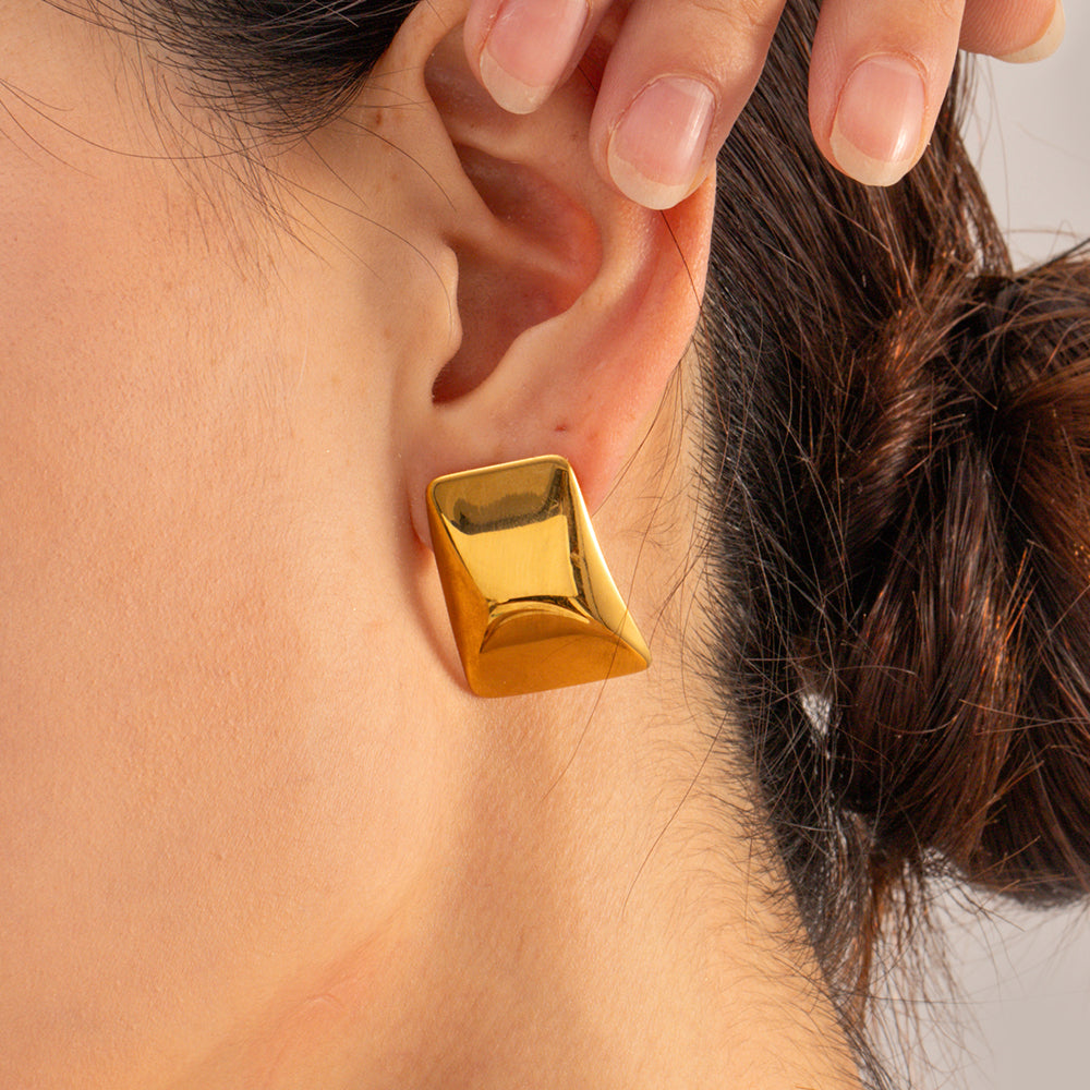 youthwayfashion-cubic-square-earrings-gold-18k-3