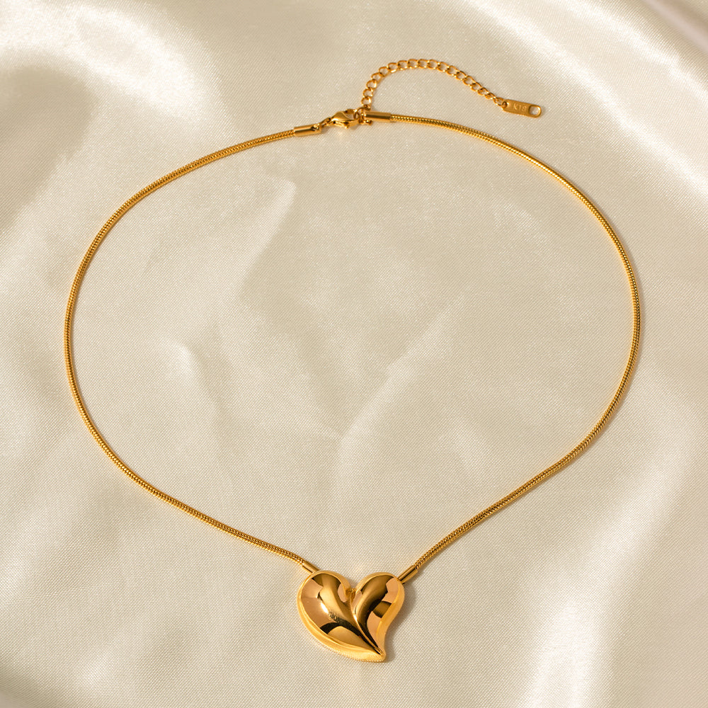 youthwayfashion-gold-heart-necklace-5