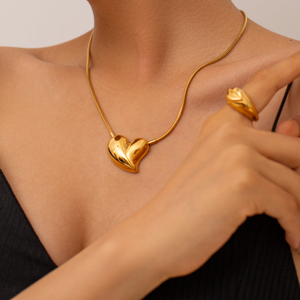 youthwayfashion-gold-heart-necklace-3