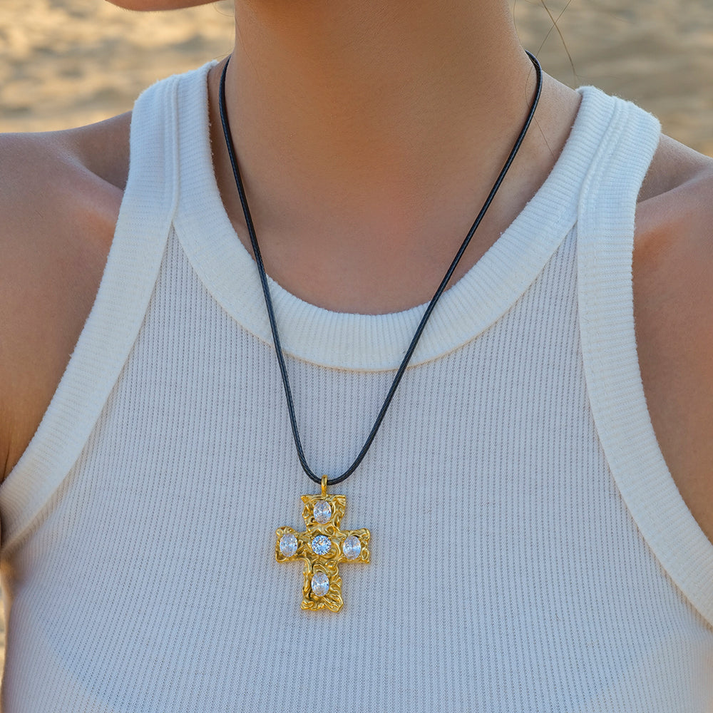 youthwayfashion-gold-hammer-zircon-cross-pendant-necklace-2