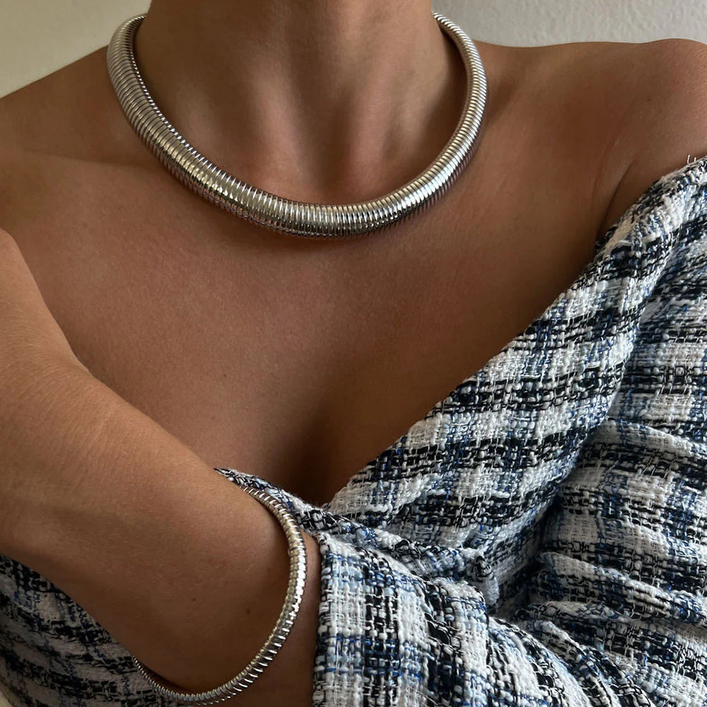 youthwayfashion-white-snake-chain-necklace-2