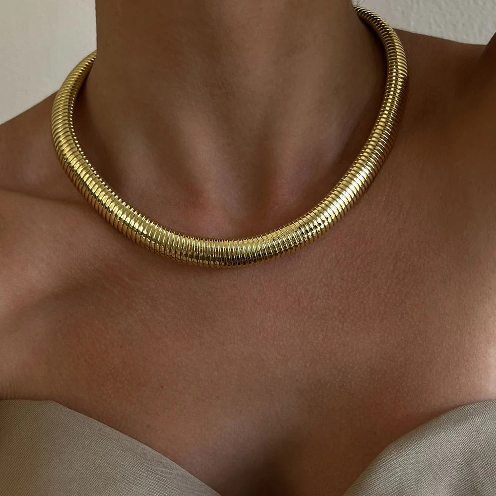 youthwayfashion-gold-snake-chain-necklace-2