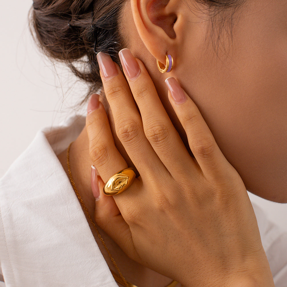 youthwayfashion-chunky-gold-lip-statement-ring-3