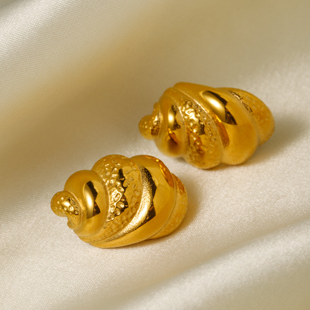 youthwayfashion-hammer-croissant-18k-gold-earrings-3