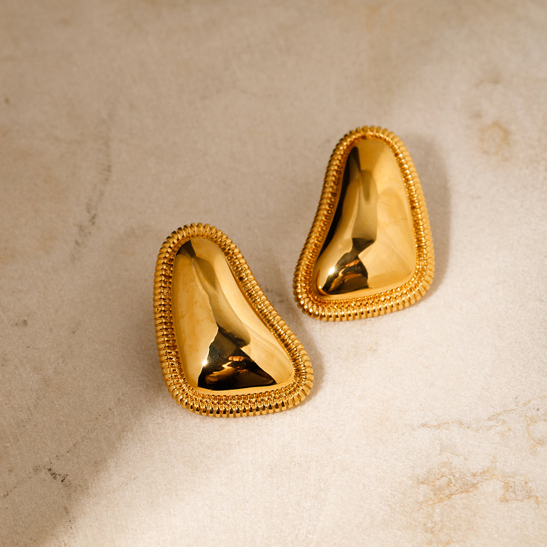 youthwayfashion-triangular-bread-pattern-stud-earrings-4